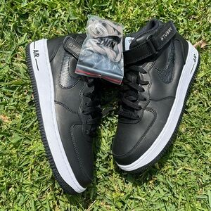 Nike Air Force 1 '07 Mid SP Stussy Black Snakeskin Mid Top Sneaker Size 7.5